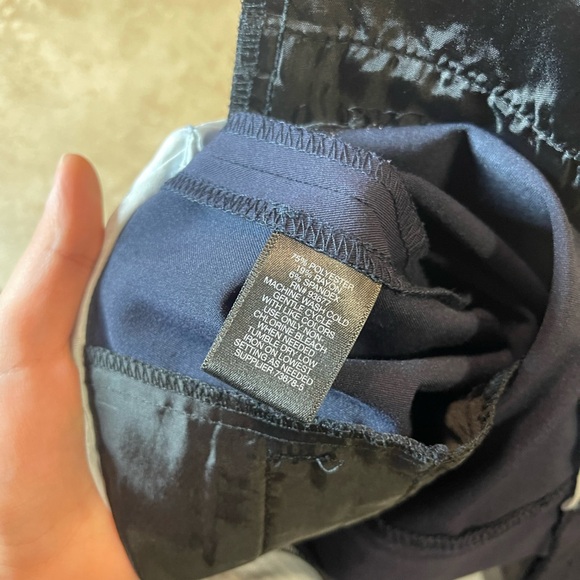 Liz Claiborne Audra Classic Dress Pants Size 4 Navy Blue Mid Rise Straight Leg - Picture 4 of 5